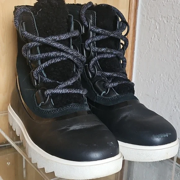 SOREL Joan of Arctic Next Lite Waterproof Wedge Snow Boot (Women) - Size 7 - Picture 4 of 12